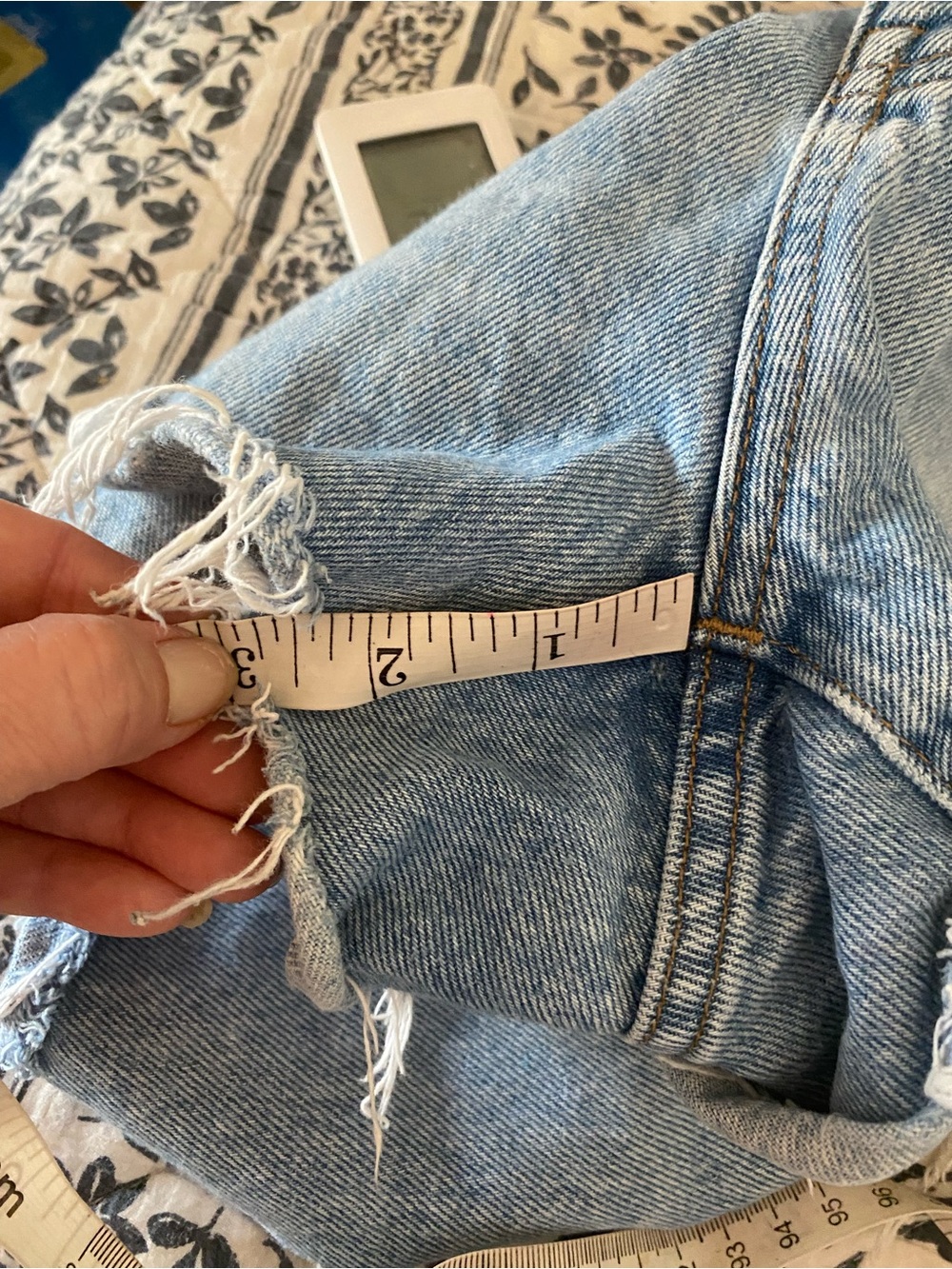Madewell Relaxed Denim Medium Wash Cutoff Jean Shorts Button Fly 29 Basic boho - Picture 10 of 10